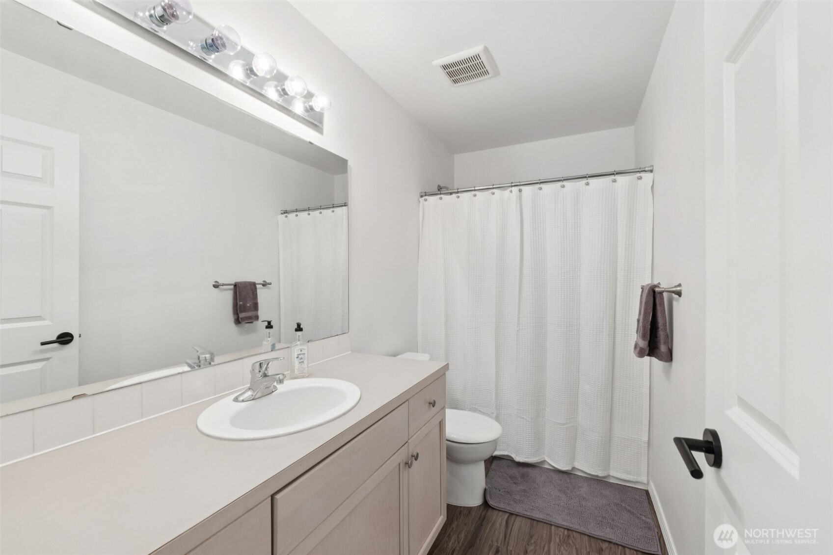 8125 212th Street Southwest, Unit 9 Edmonds, WA 98026 - Photo 21 of 27