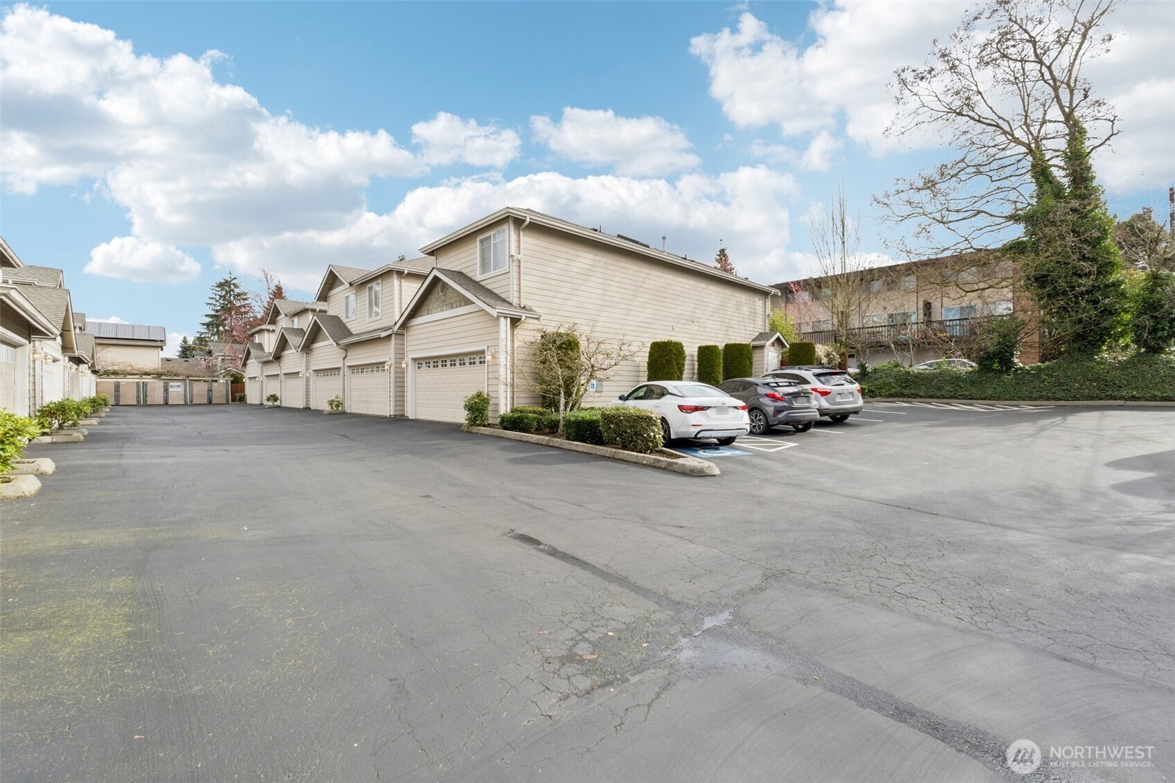 8125 212th Street Southwest, Unit 9 Edmonds, WA 98026 - Photo 25 of 27