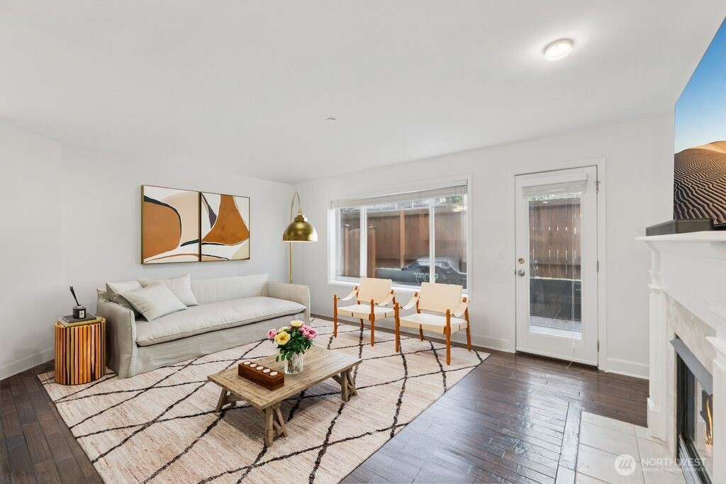 8125 212th Street Southwest, Unit 9 Edmonds, WA 98026 - Photo 5 of 27