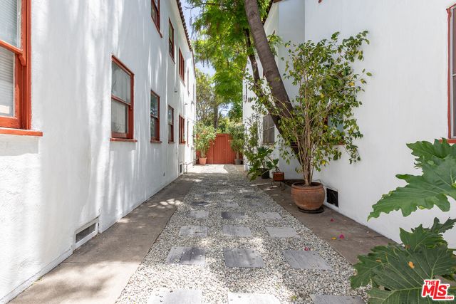 $711,000 | 1117 North Vista Street, West Hollywood, CA 90046