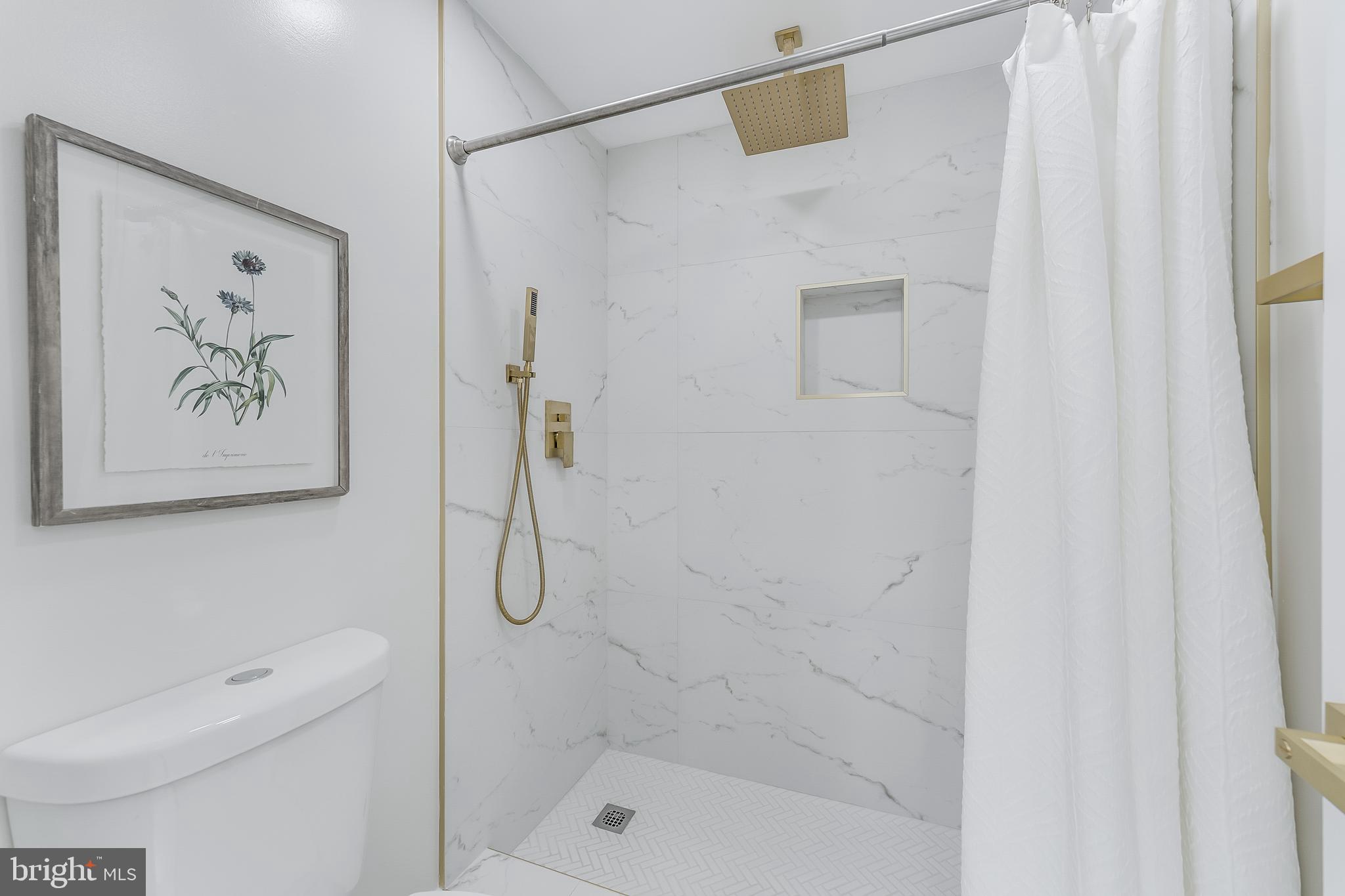 11213 Silentwood Lane Reston, VA 20191 - Photo 19 of 33