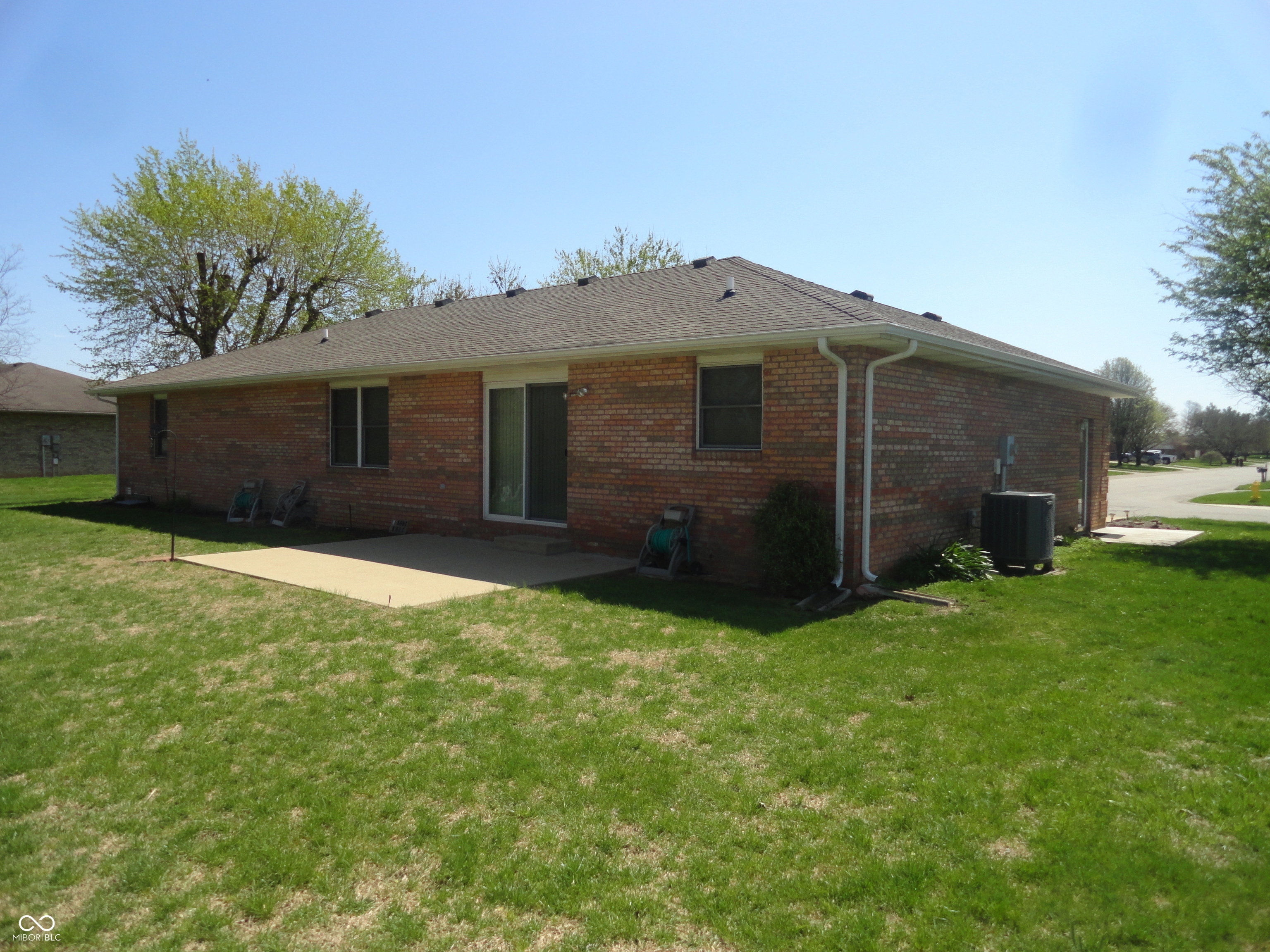 2276 Hedge Road Seymour, IN 47274 - Photo 5 of 26 Gallery Image 5