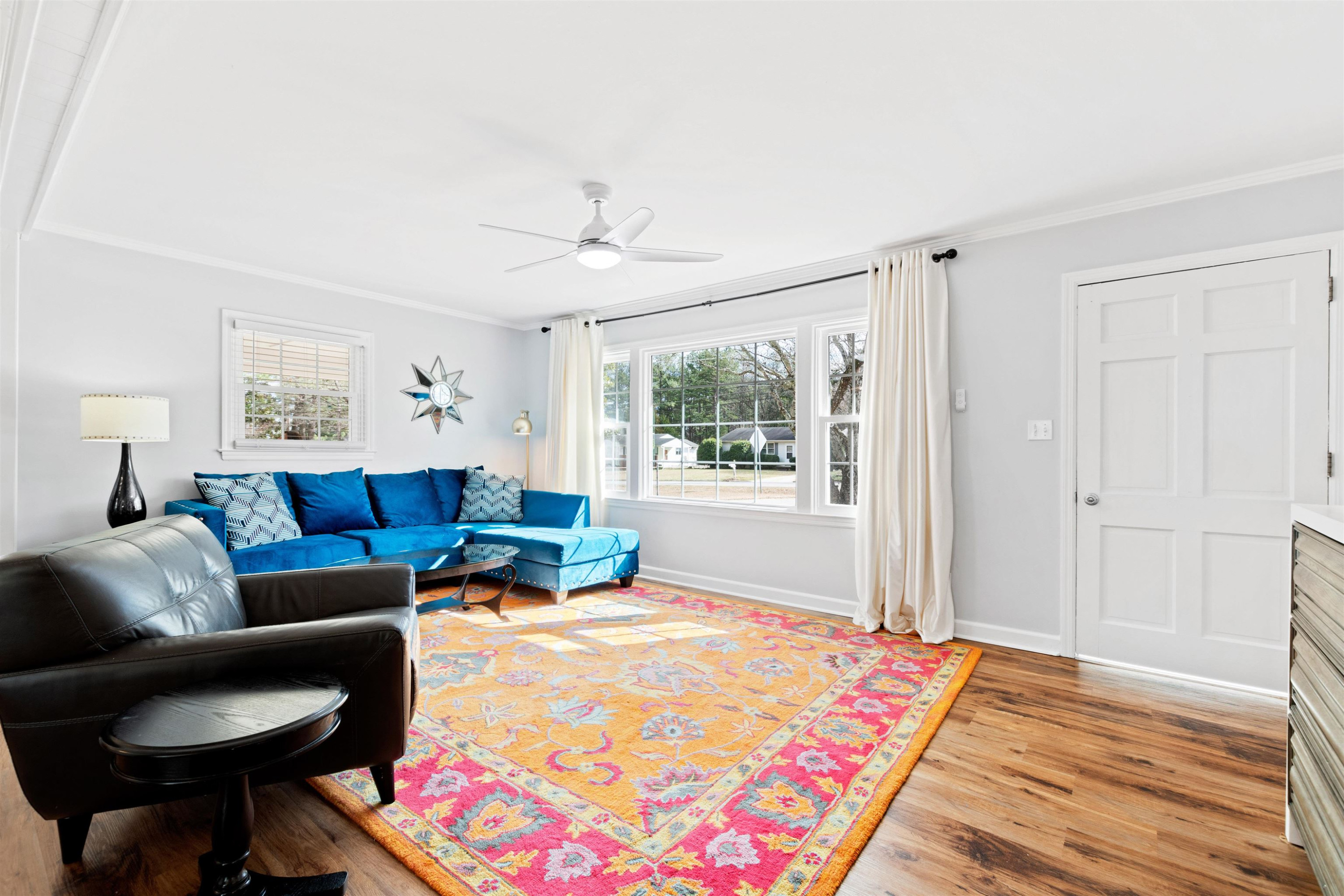 1501 St Albans Drive Raleigh, NC 27609 - Photo 4 of 23 Photo 4