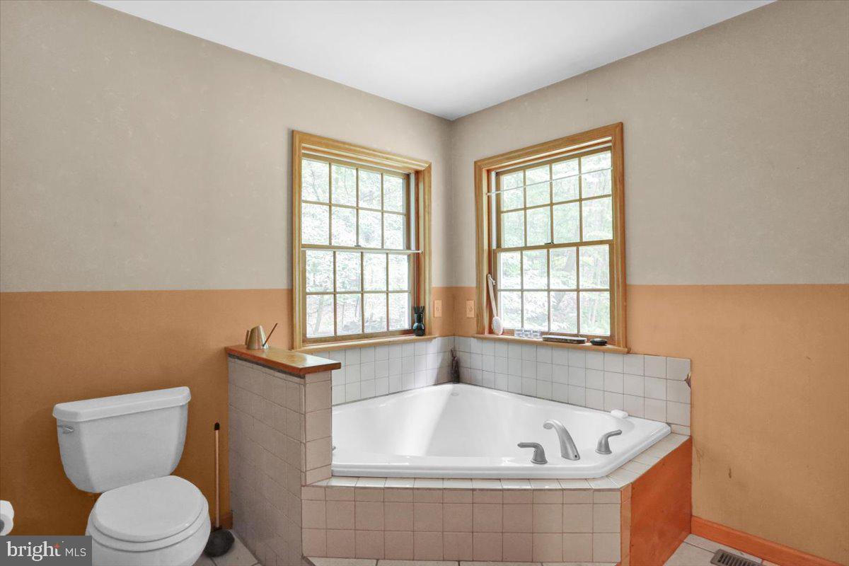 23 Petsch Road Reading, PA 19606 - Photo 8 of 39