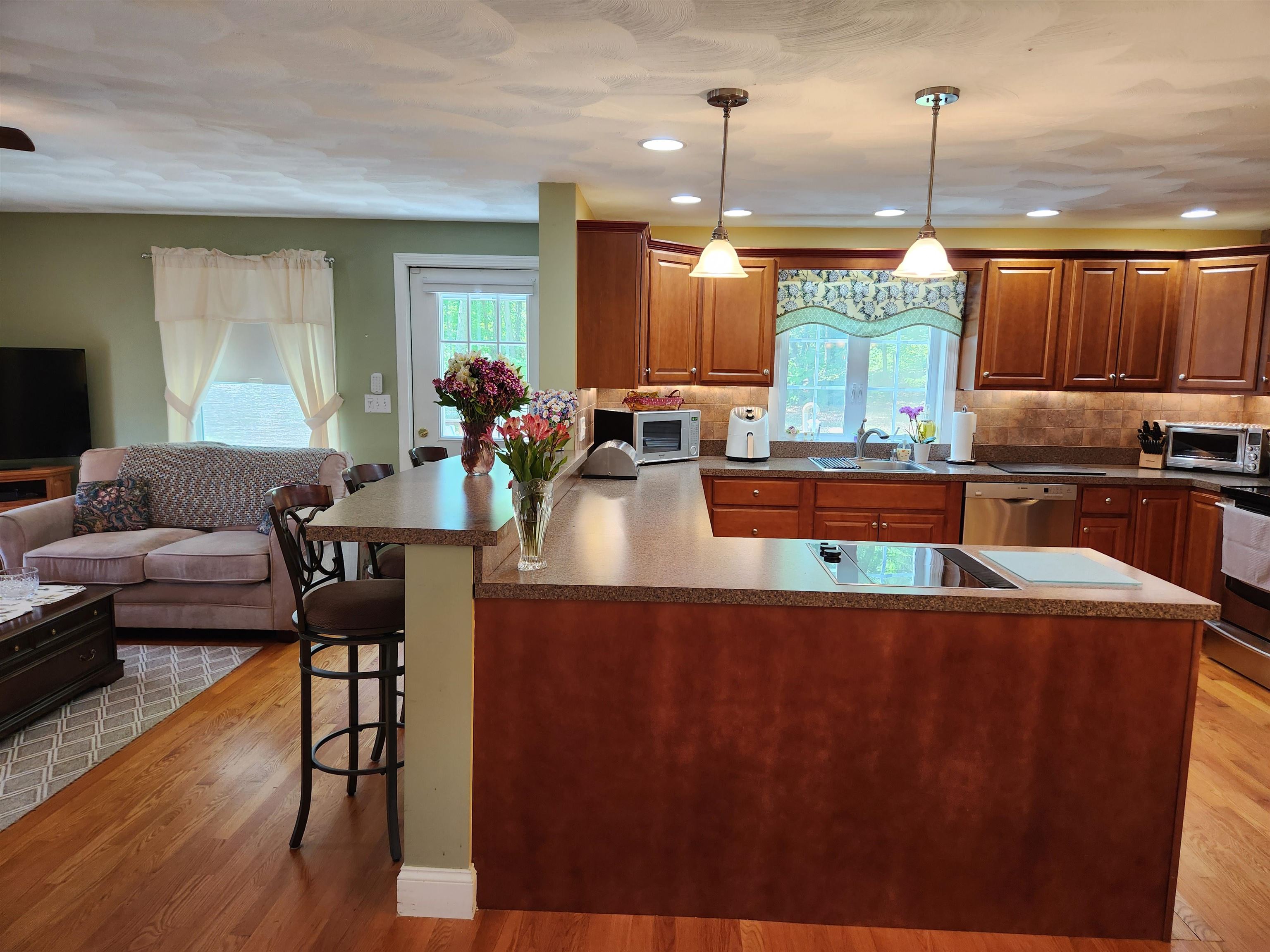25 Doiron Road Windham, NH 03087 - Photo 5 of 40