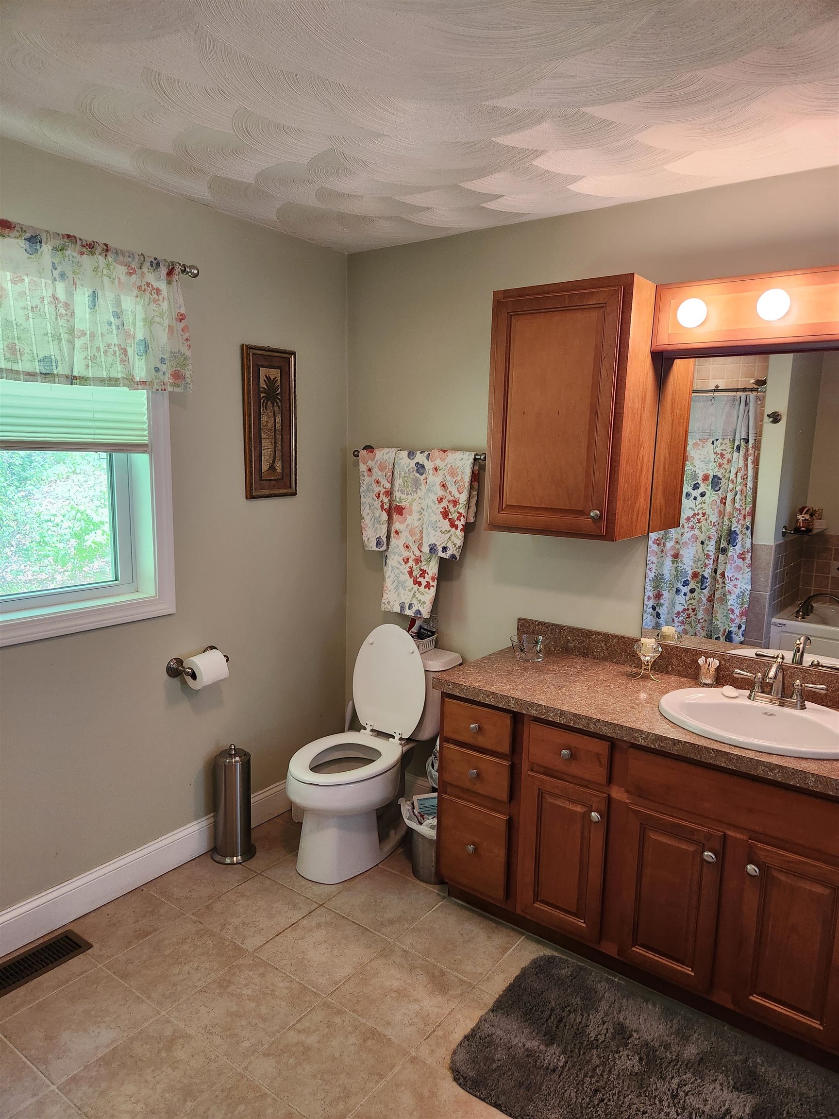 25 Doiron Road Windham, NH 03087 - Photo 9 of 40