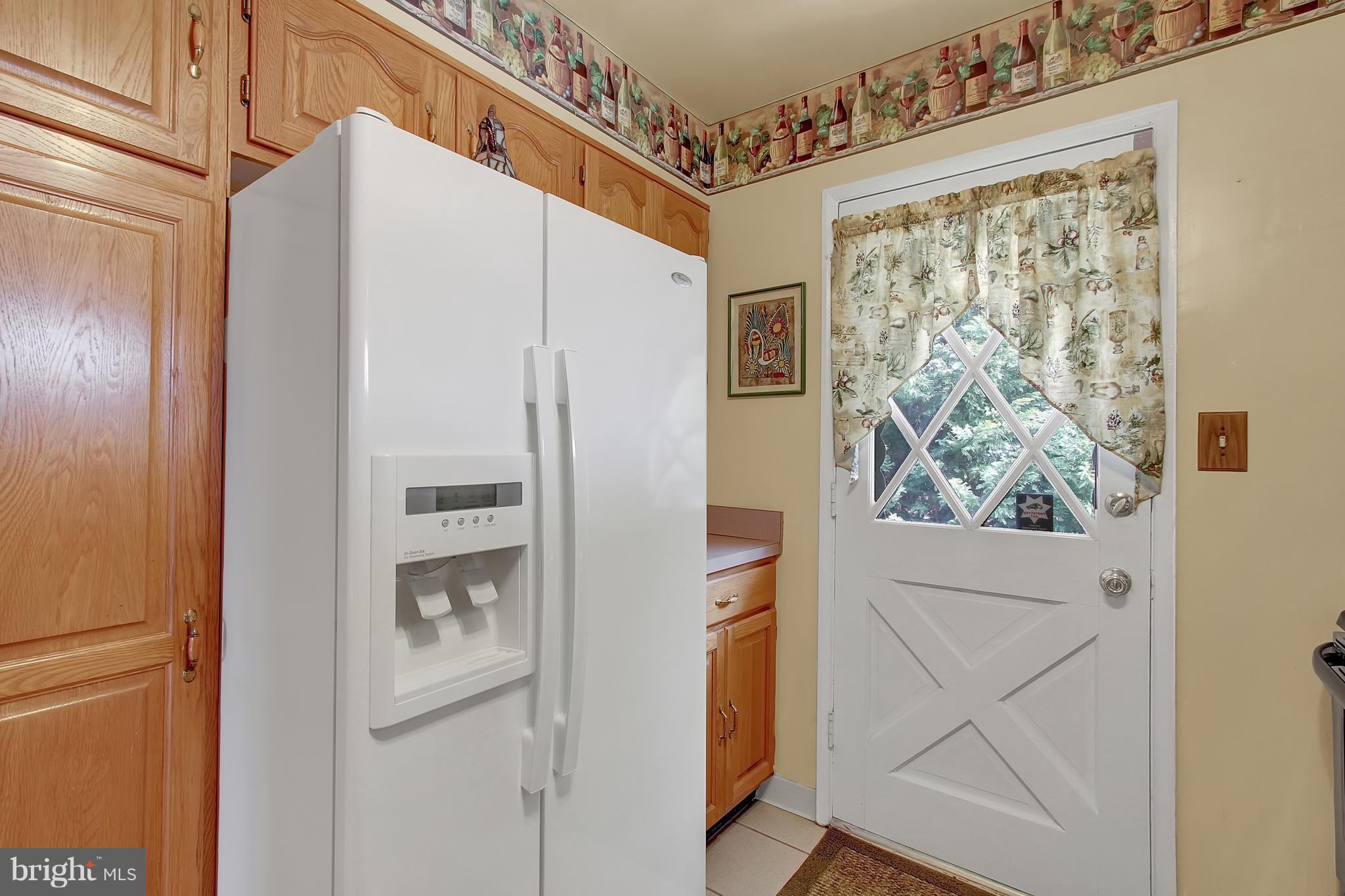 2459 Ellis Road Baltimore, MD 21234 - Photo 9 of 26 Kitchen