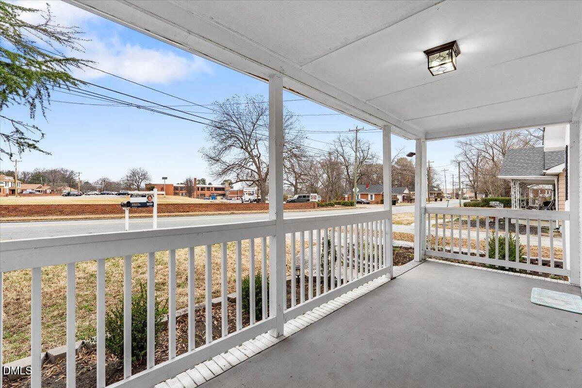 605 Apple Street Burlington, NC 27217 - Photo 4 of 38 04-605 Apple St-4