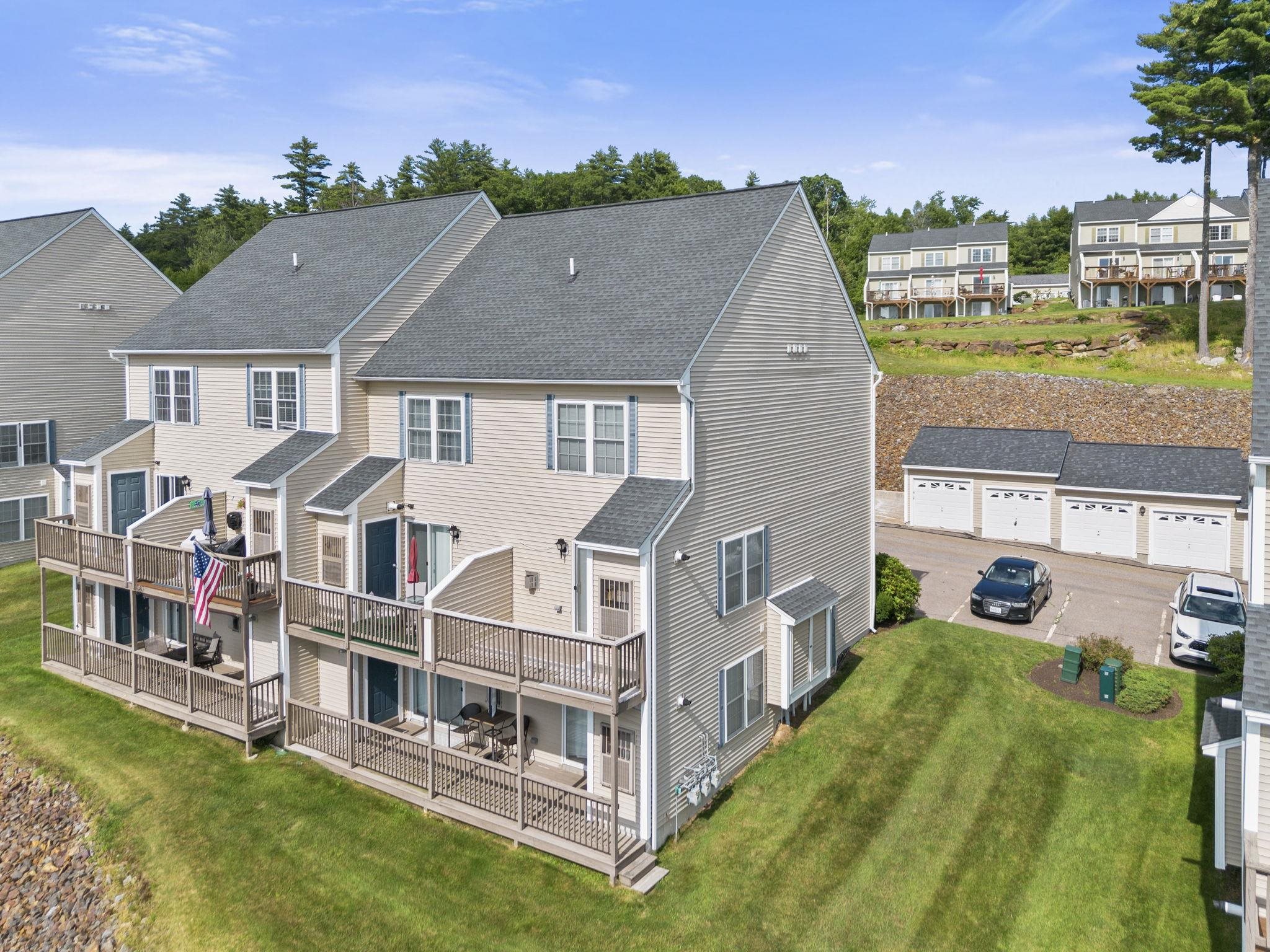 28 Shane Way, Unit 2 Laconia, NH 03246 - Photo 11 of 40