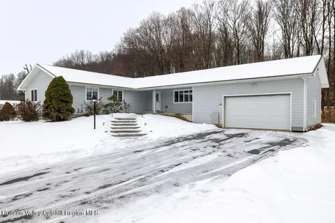 $435,000 | 10 Barrington Drive, Copake, NY 12516