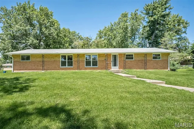 $180,000 | 1877 Claudine Drive, St. Louis, MO 63138