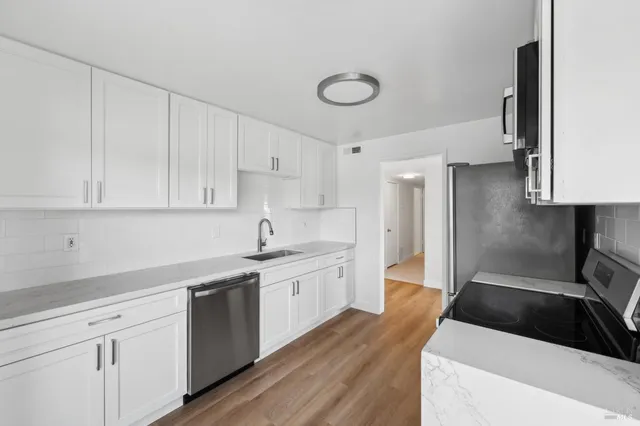 $3,510,000 | 2038 Paradise Drive, Tiburon, CA 94920