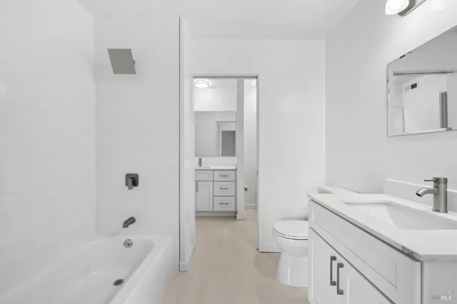 $3,510,000 | 2038 Paradise Drive, Tiburon, CA 94920