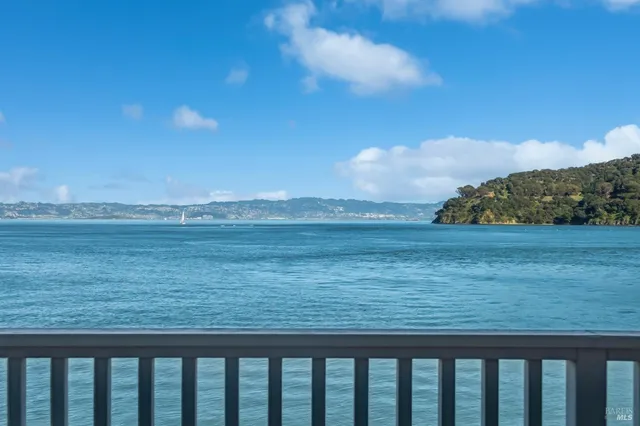 $3,510,000 | 2038 Paradise Drive, Tiburon, CA 94920