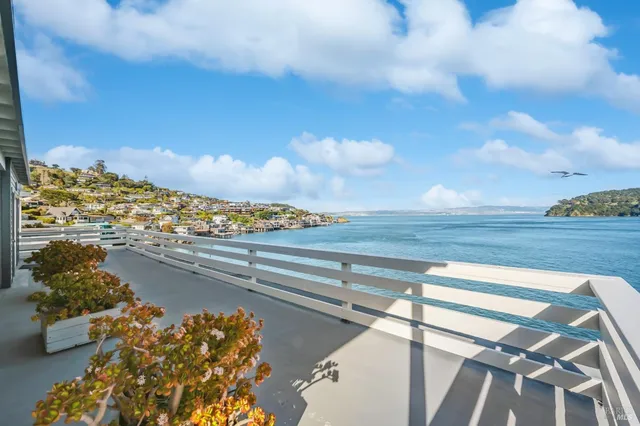$3,510,000 | 2038 Paradise Drive, Tiburon, CA 94920