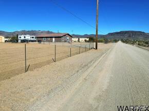 737 Heber Road Golden Valley, AZ 86413 - Photo 21 of 26 a view of a basket ball ground
