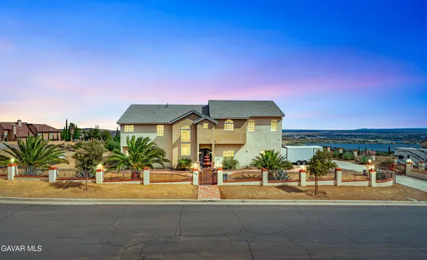 $949,900 | 345 Lakeview Drive, Palmdale, CA 93551
