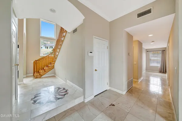 $949,900 | 345 Lakeview Drive, Palmdale, CA 93551
