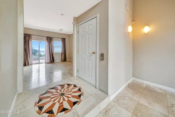 $949,900 | 345 Lakeview Drive, Palmdale, CA 93551