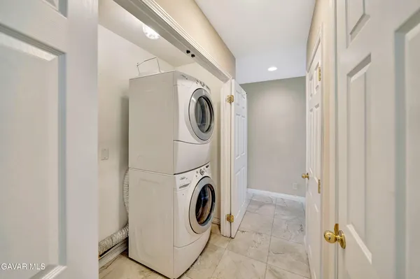 $949,900 | 345 Lakeview Drive, Palmdale, CA 93551