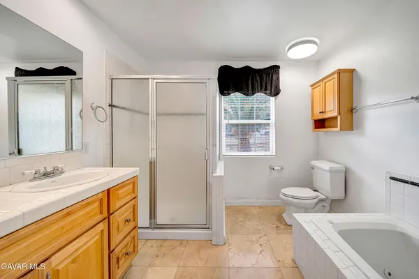 $949,900 | 345 Lakeview Drive, Palmdale, CA 93551