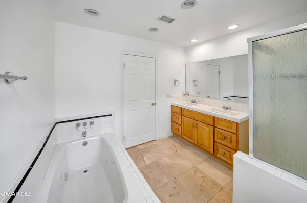 $949,900 | 345 Lakeview Drive, Palmdale, CA 93551