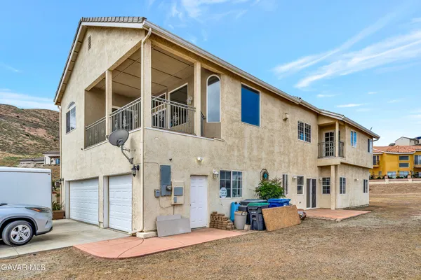 $949,900 | 345 Lakeview Drive, Palmdale, CA 93551