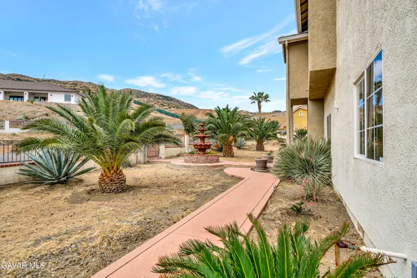 $949,900 | 345 Lakeview Drive, Palmdale, CA 93551