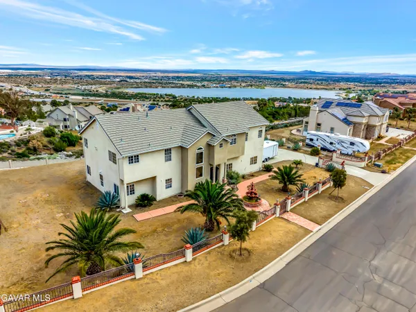 $949,900 | 345 Lakeview Drive, Palmdale, CA 93551