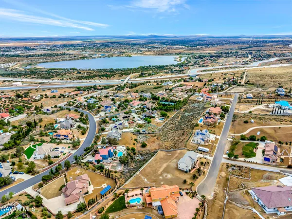 $949,900 | 345 Lakeview Drive, Palmdale, CA 93551