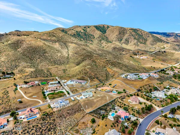 $949,900 | 345 Lakeview Drive, Palmdale, CA 93551