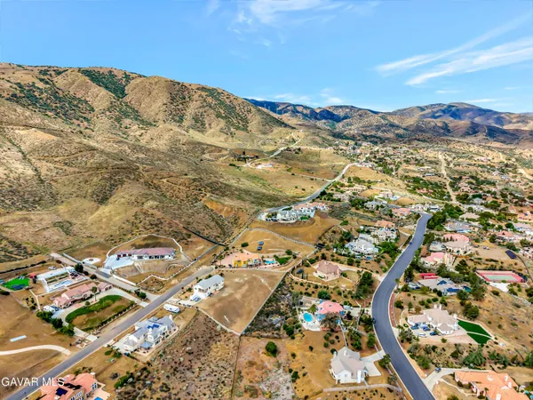 $949,900 | 345 Lakeview Drive, Palmdale, CA 93551