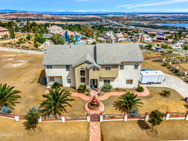 $949,900 | 345 Lakeview Drive, Palmdale, CA 93551