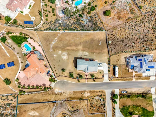 $949,900 | 345 Lakeview Drive, Palmdale, CA 93551