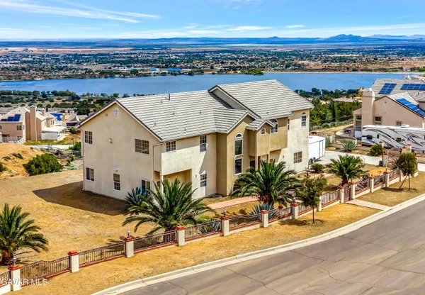 $949,900 | 345 Lakeview Drive, Palmdale, CA 93551
