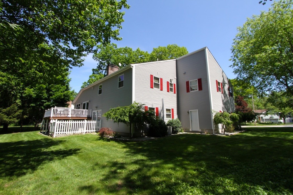 2 Hawthorne Road Smithfield, RI 02828 - Photo 24 of 27 Gallery Image 24
