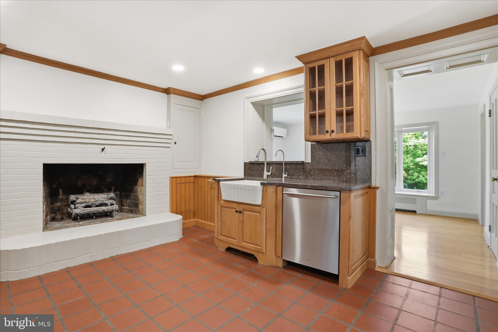 8805 Reichard Road Fairplay, MD 21733 - Photo 38 of 73 Kitchen with Granite countertops