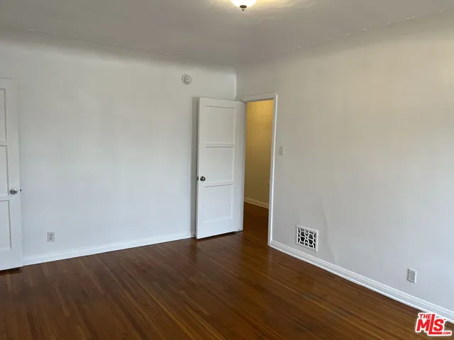 $5,200 | 1045 South Crescent Heights Boulevard, Los Angeles, CA 90035