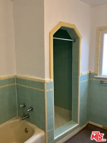 $5,200 | 1045 South Crescent Heights Boulevard, Los Angeles, CA 90035