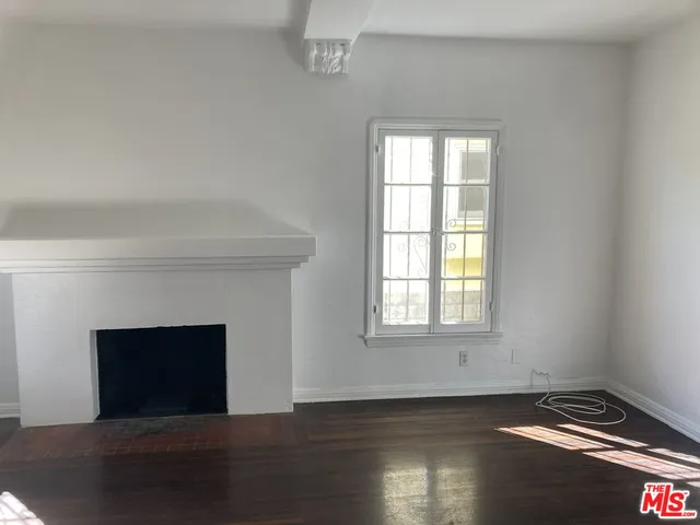 $5,200 | 1045 South Crescent Heights Boulevard, Los Angeles, CA 90035