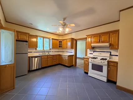 $3,300 | 2 Park Belmont Ma, Unit 2, Belmont, MA 02478