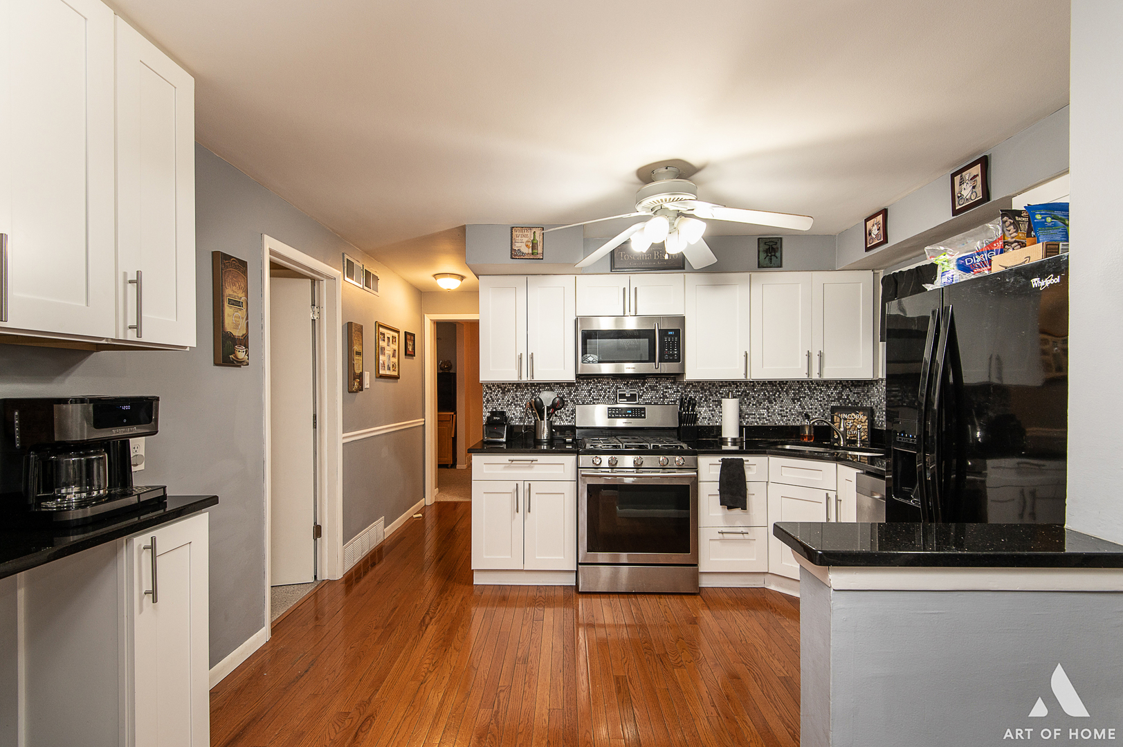 5818 West 60th Street Chicago, IL 60638 - Photo 7 of 35