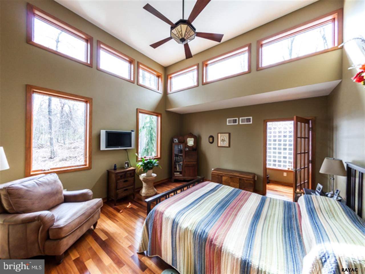 1064 Windsor Road Red Lion, PA 17356 - Photo 14 of 36 Gallery Image 14
