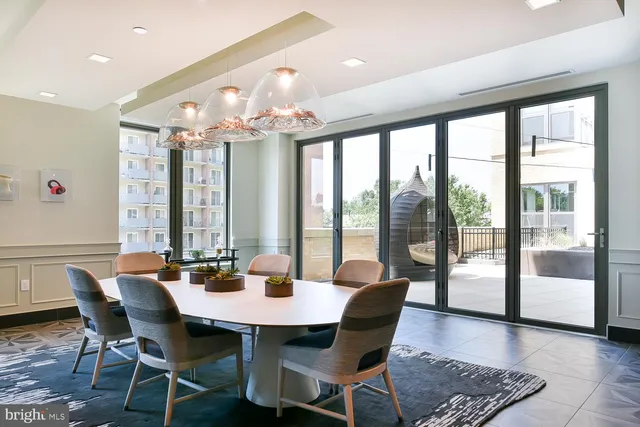 $1,910 | 901 H Street Northeast, Unit 230, Washington, DC 20002