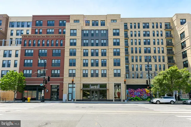 $1,910 | 901 H Street Northeast, Unit 230, Washington, DC 20002