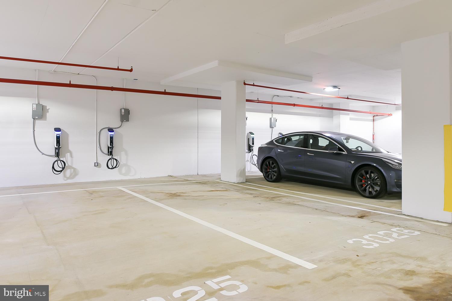 901 H Street Northeast, Unit AT D Washington, DC 20002 - Photo 81 of 82 a view of a car garage