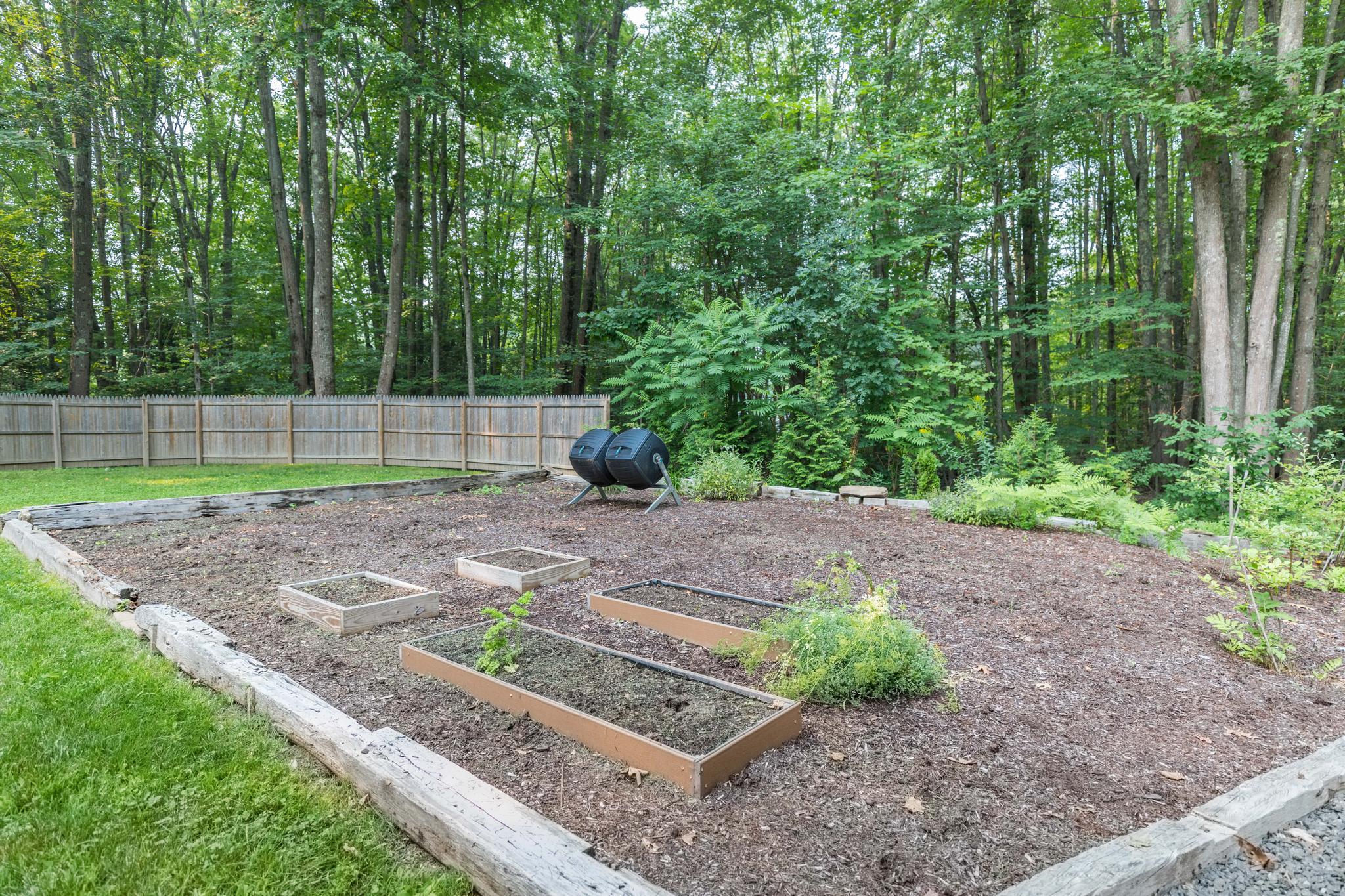 58 Tidy Road Eliot, ME 03903 - Photo 25 of 30 Gardener's delight