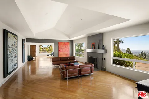 $6,995,000 | 1270 Lago Vista Drive, Beverly Hills, CA 90210