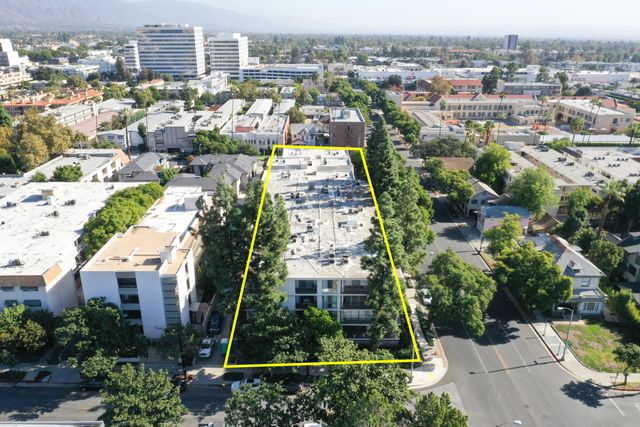 a view of a multi story building