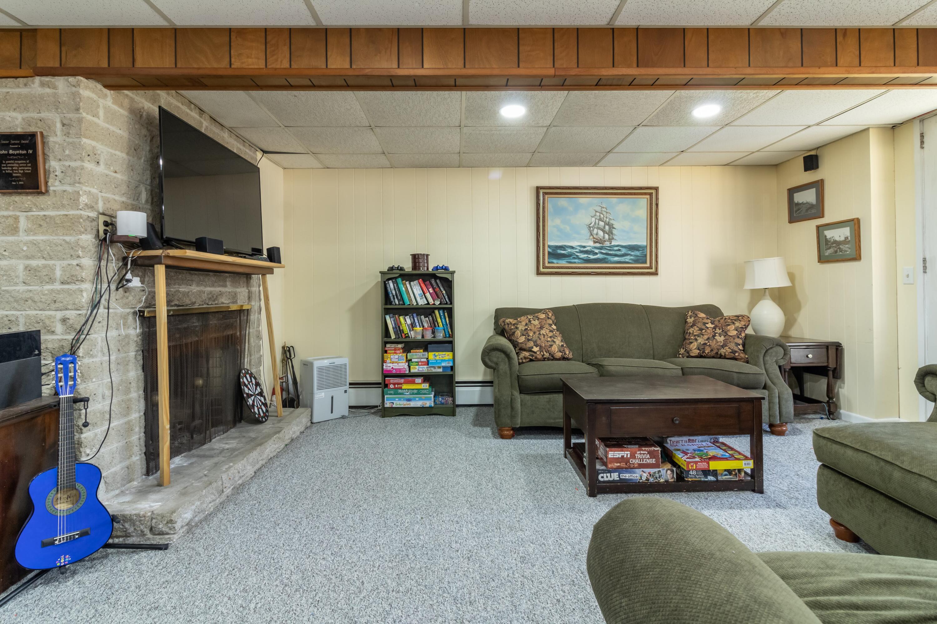 1600 River Road Bucksport, ME 04416 - Photo 43 of 47 1600 River Road Interiors-13